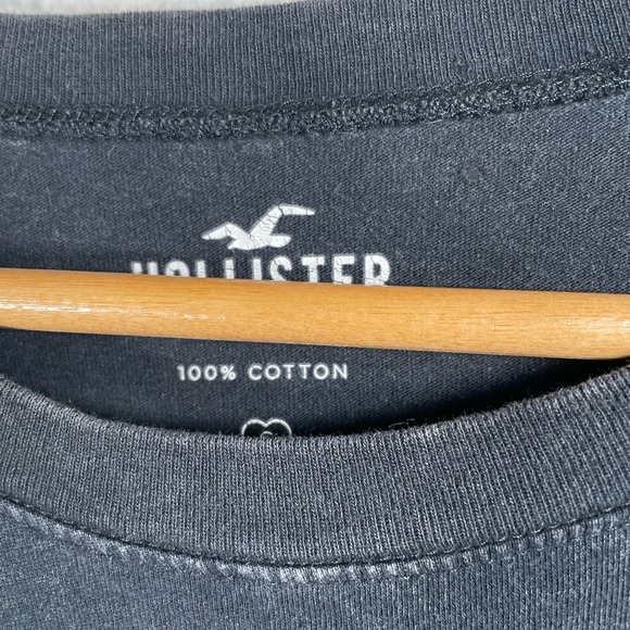 HOLLISTER distressed black Wolf Graphic T-Shirt small - Picture 3 of 3